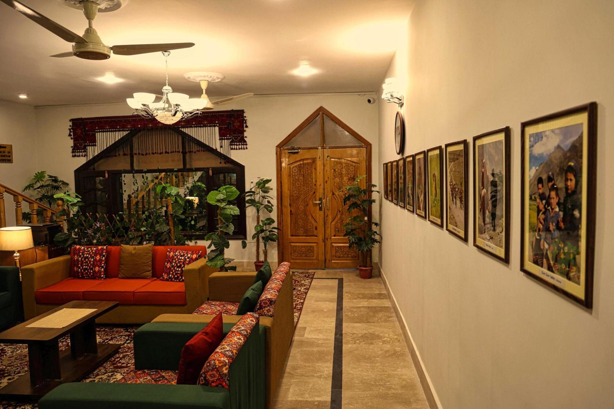 Отель Oak Residency Гилгит Экстерьер фото