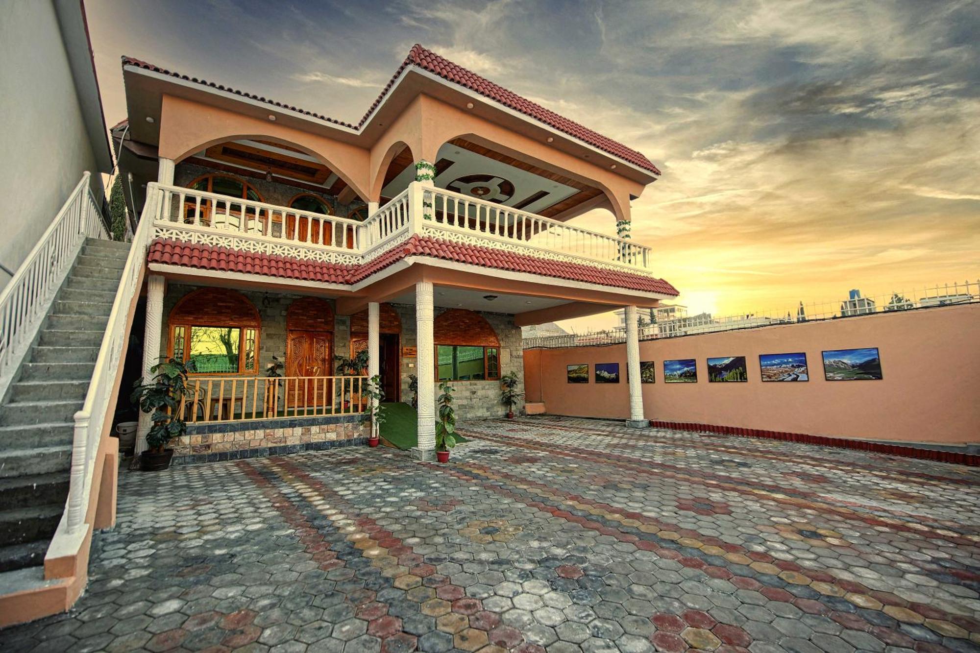Отель Oak Residency Гилгит Экстерьер фото